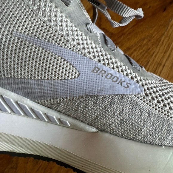 Brooks Bedlam 3 Gray Knit W8.5 - Picture 3 of 13